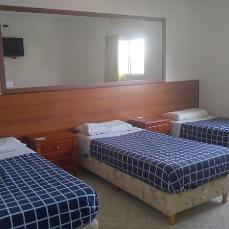Hotel Cruce Del Desierto Veinticinco de Mayo エクステリア 写真